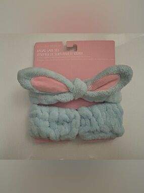 NEW!! 3 Piece Plush Headband & Wristband Home Facial Care Spa Set-(NWT)